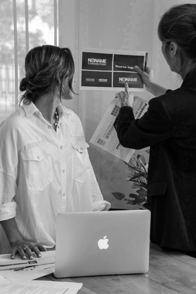 FABIANA-93 Noname Consulting – Consultoría a Empresas